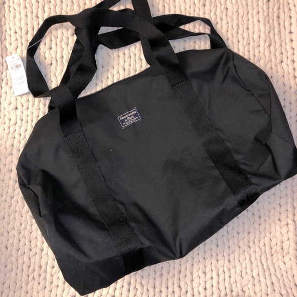 Abercrombie & Fitch Handbags - NWT Abercrombie round duffel